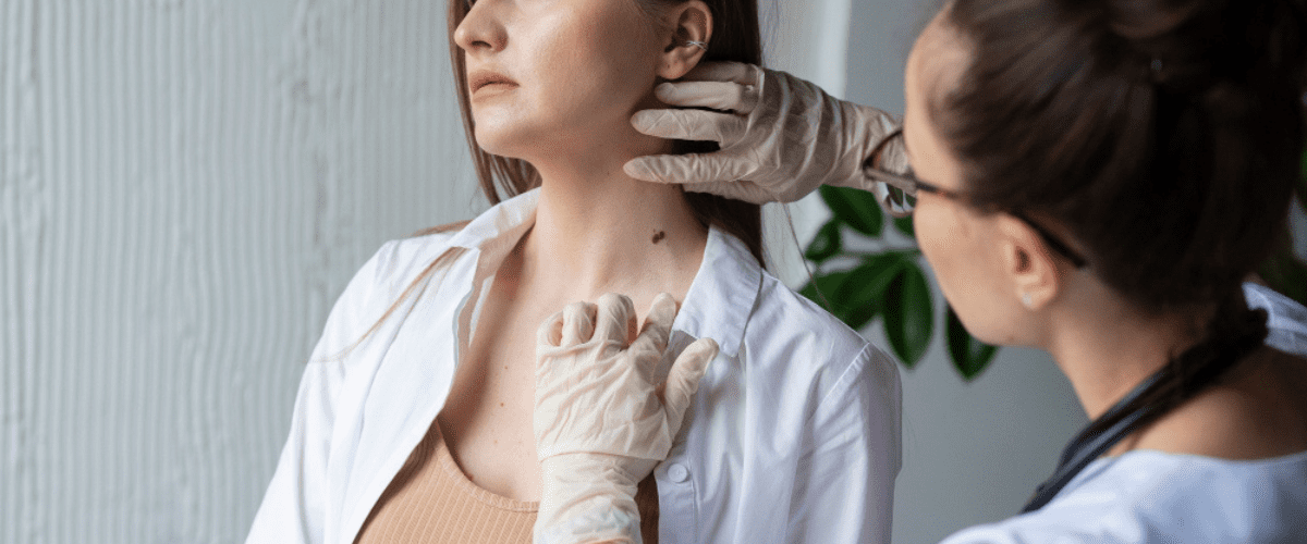 a-women-getting-skin-cancer-screening